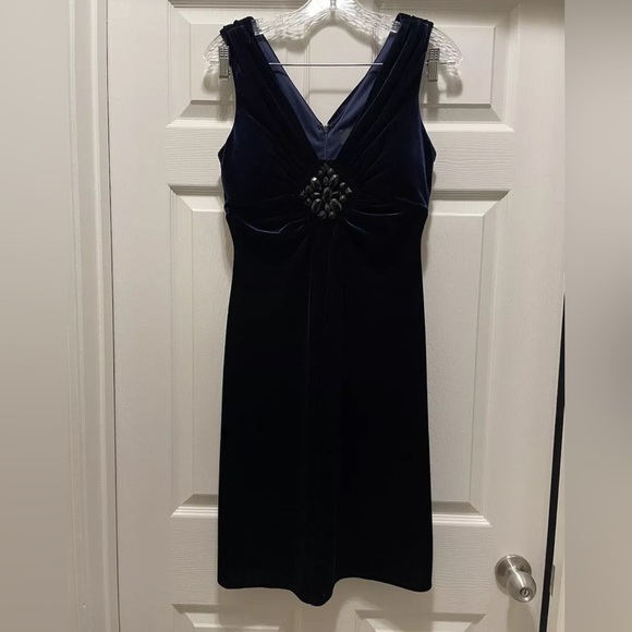 Scarlett Nite Dresses & Skirts - Scarlett Nite Navy Blue Embellished Formal Velvet Dress Size 10
